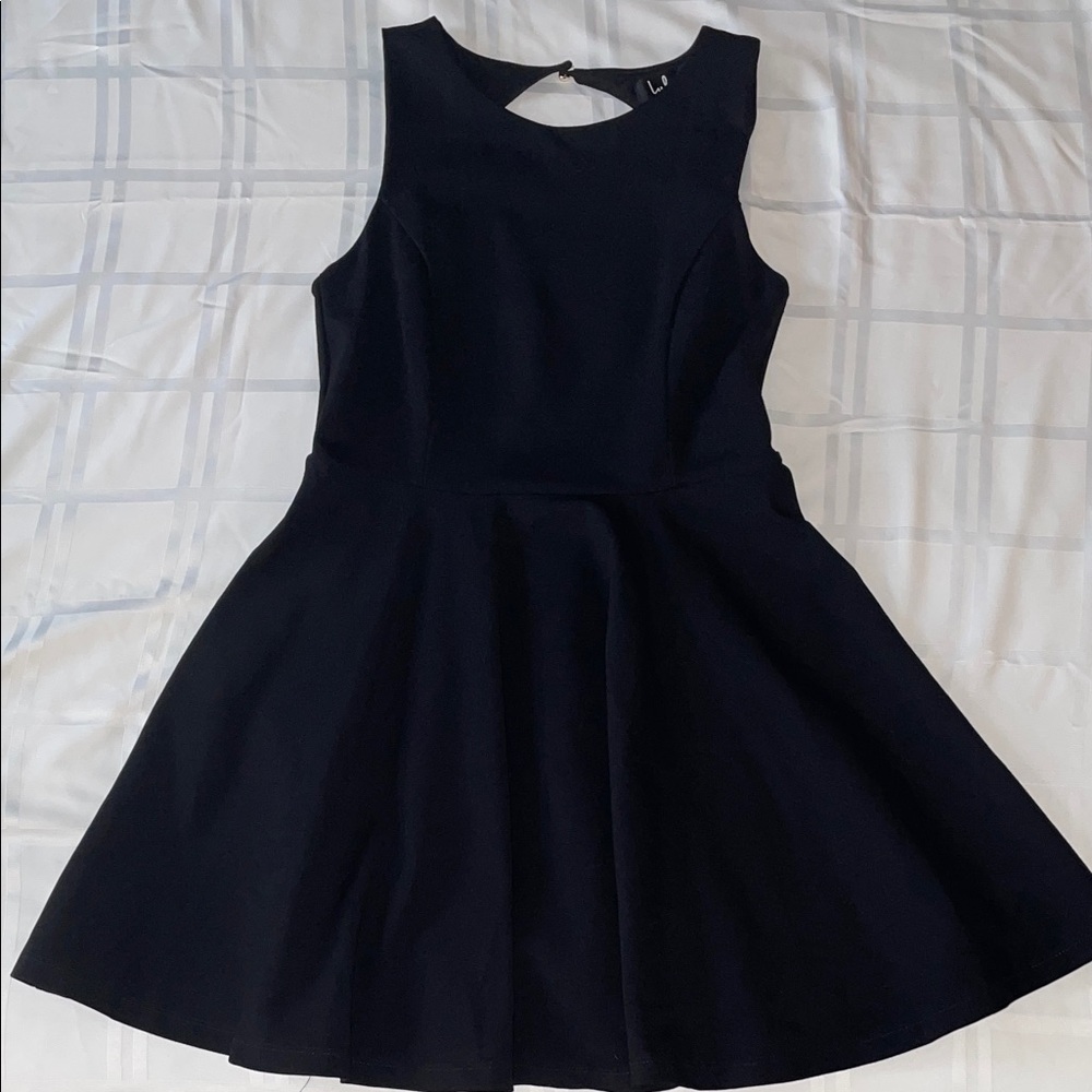 Lulu's Black open back Fit-and-Flare mini Dress